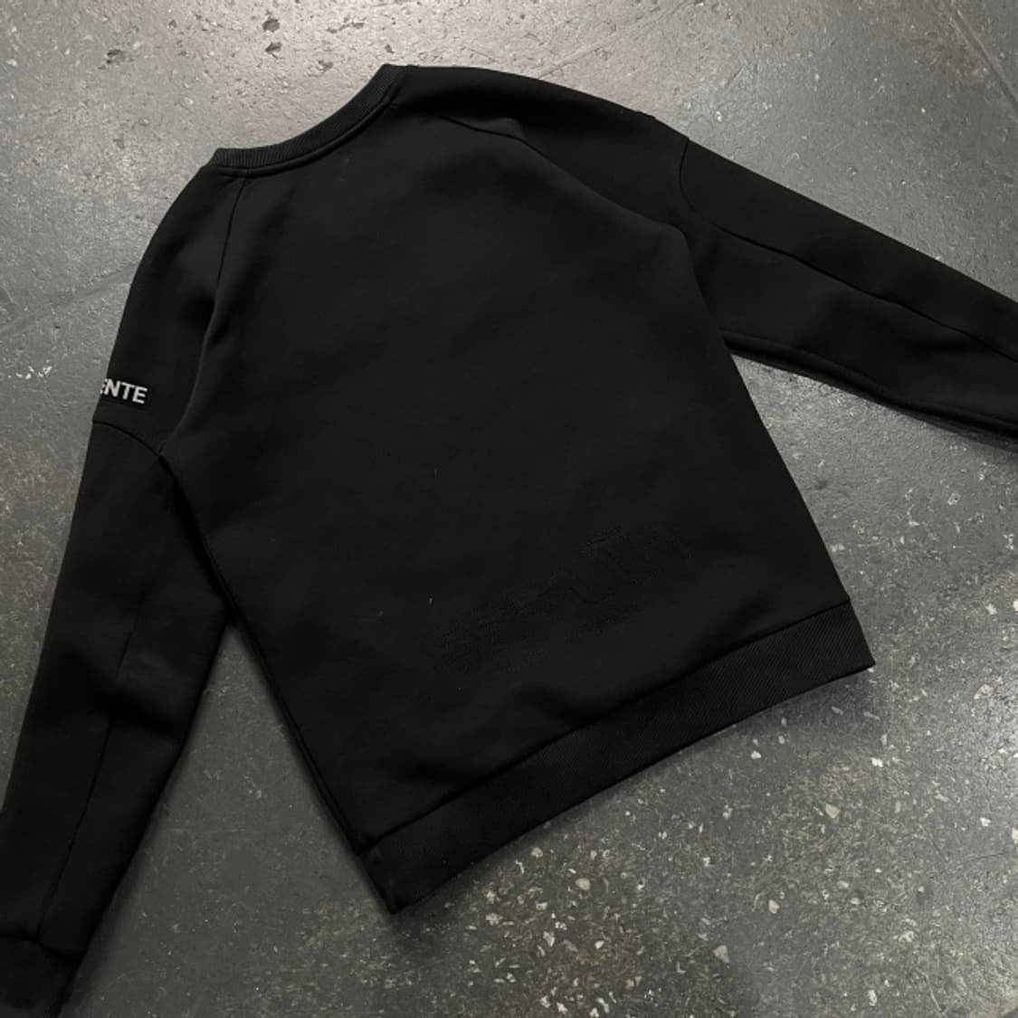 100 데상트 아우디 맨투맨  상품이미지5