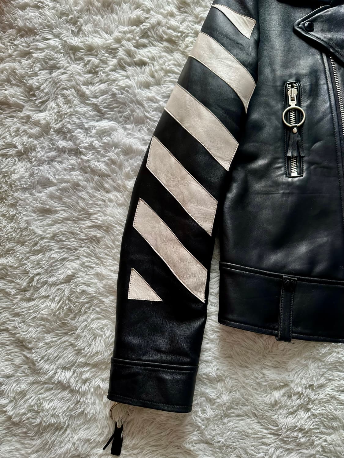 오프화이트 가죽 라이더 자켓 블랙 상품이미지4