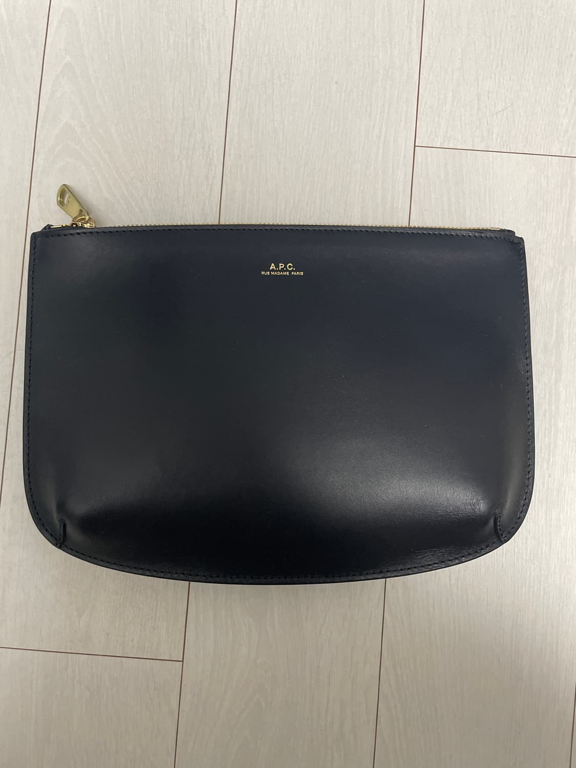 아페쎄 사라 파우치 네이비 상품이미지1