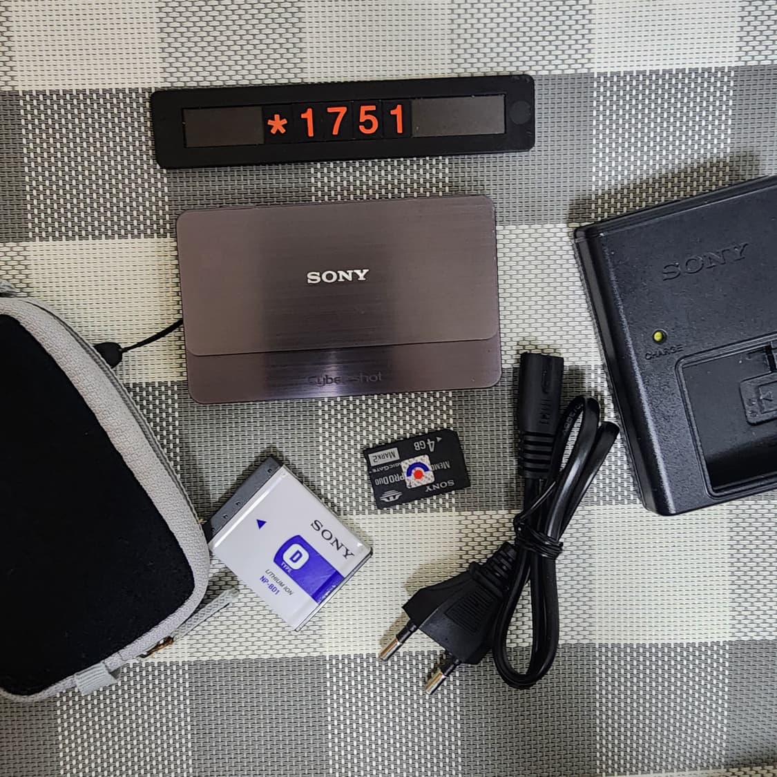 소니 사이버샷 DSC-T700 디지털카메라 파우치포함 상품이미지1