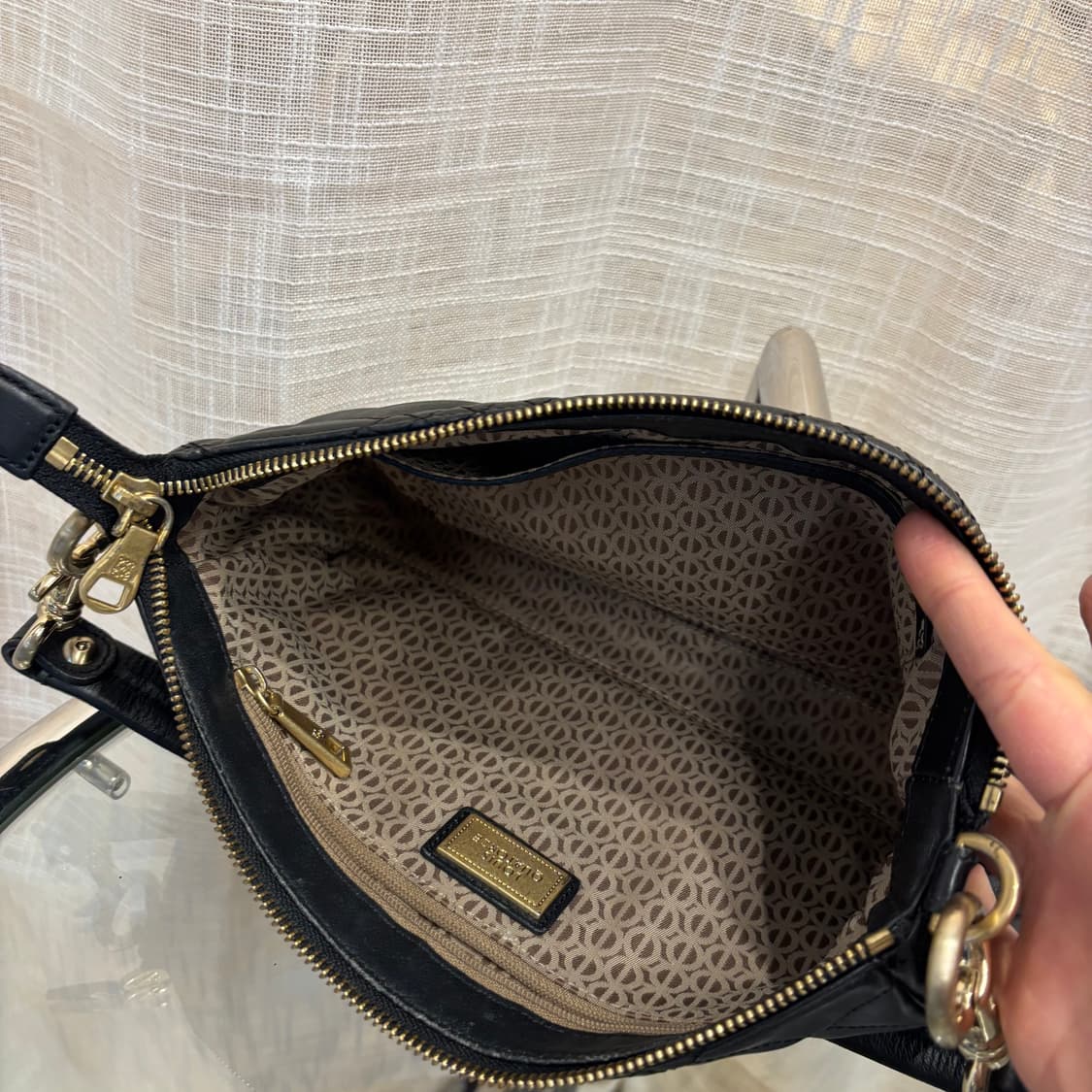 정품 루이까또즈 퀄팅 숄더백    상품이미지9