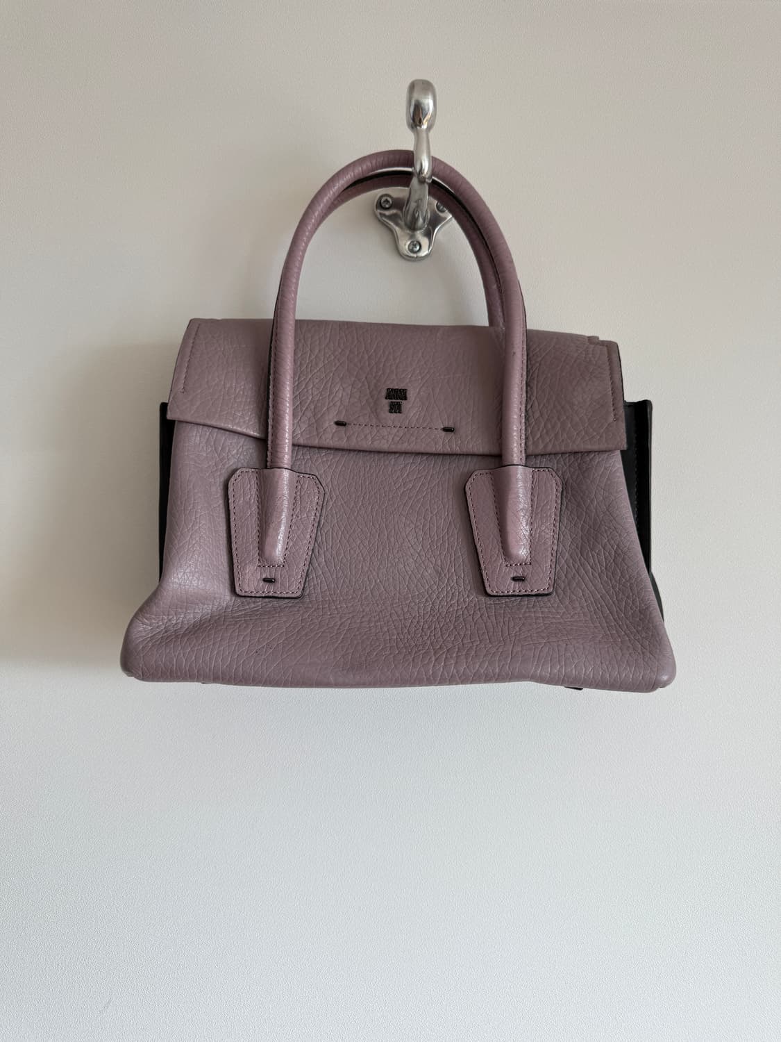 안나수이(ANNA SUI) 레더 토트백 상품이미지1