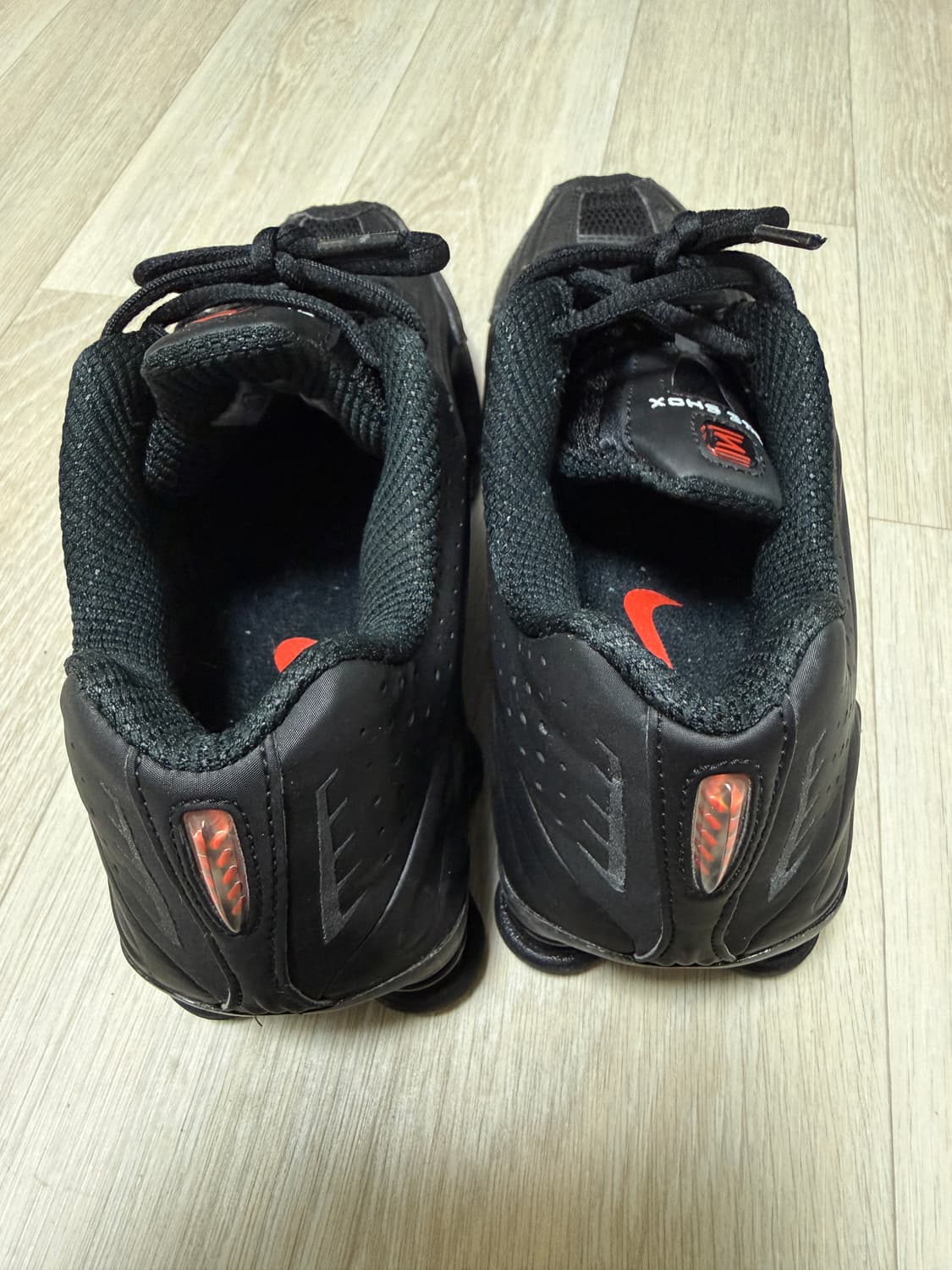 (W) 나이키 샥스 R4 블랙 245 상품이미지9