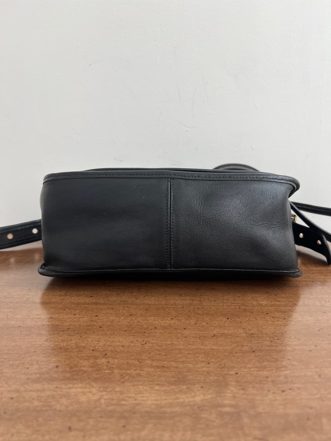 올드 코치 블랙 레더 크로스백 9951 상품이미지7