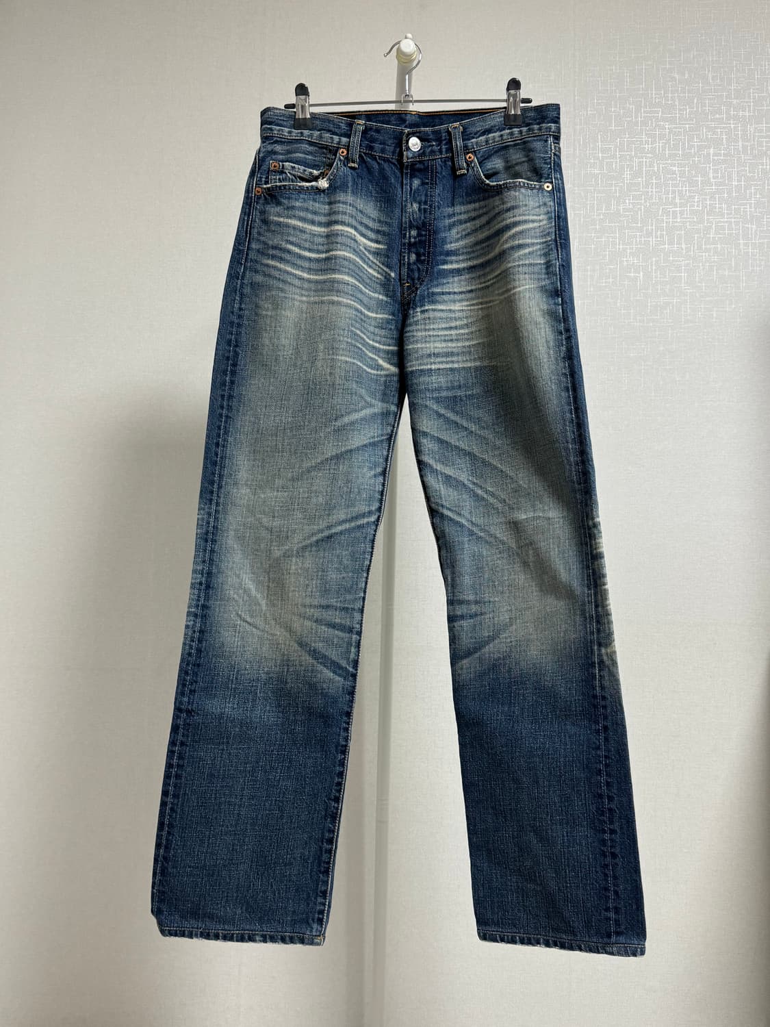 Levi’s 501 Fade Washed Denim 상품이미지1