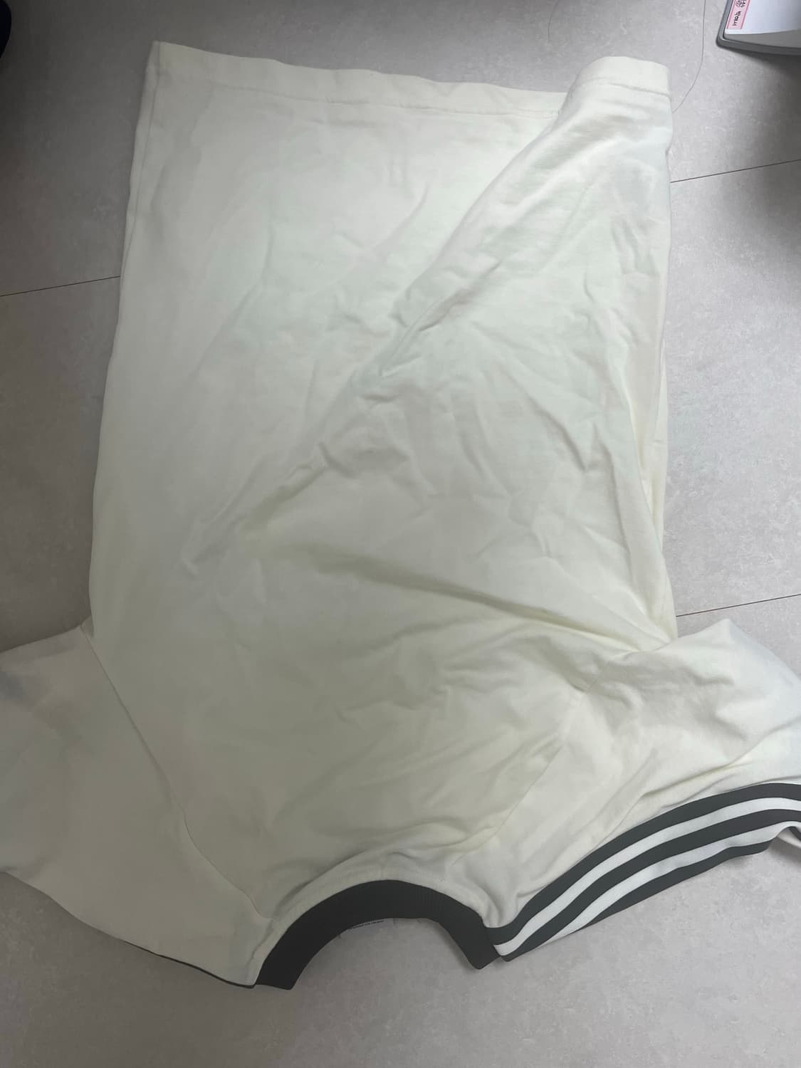 아디다스 독일 아디컬러 클래식 삼선 티셔츠 오프 화이트 상품이미지2