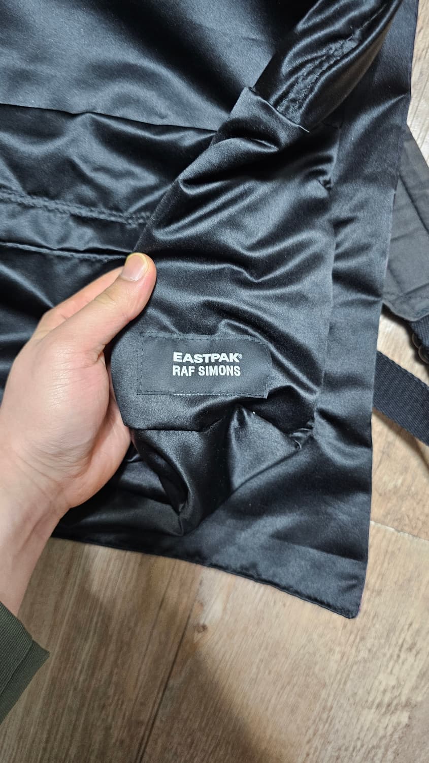 라프시몬스 이스트팩 포스터 패디드 백팩 상품이미지3
