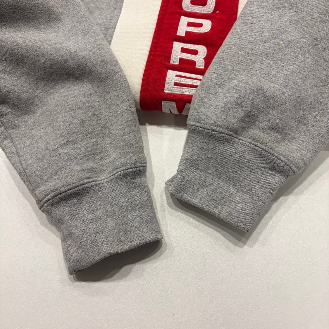 [L] 17ss 슈프림 스트라이프 맨투맨 그레이 B752 상품이미지8