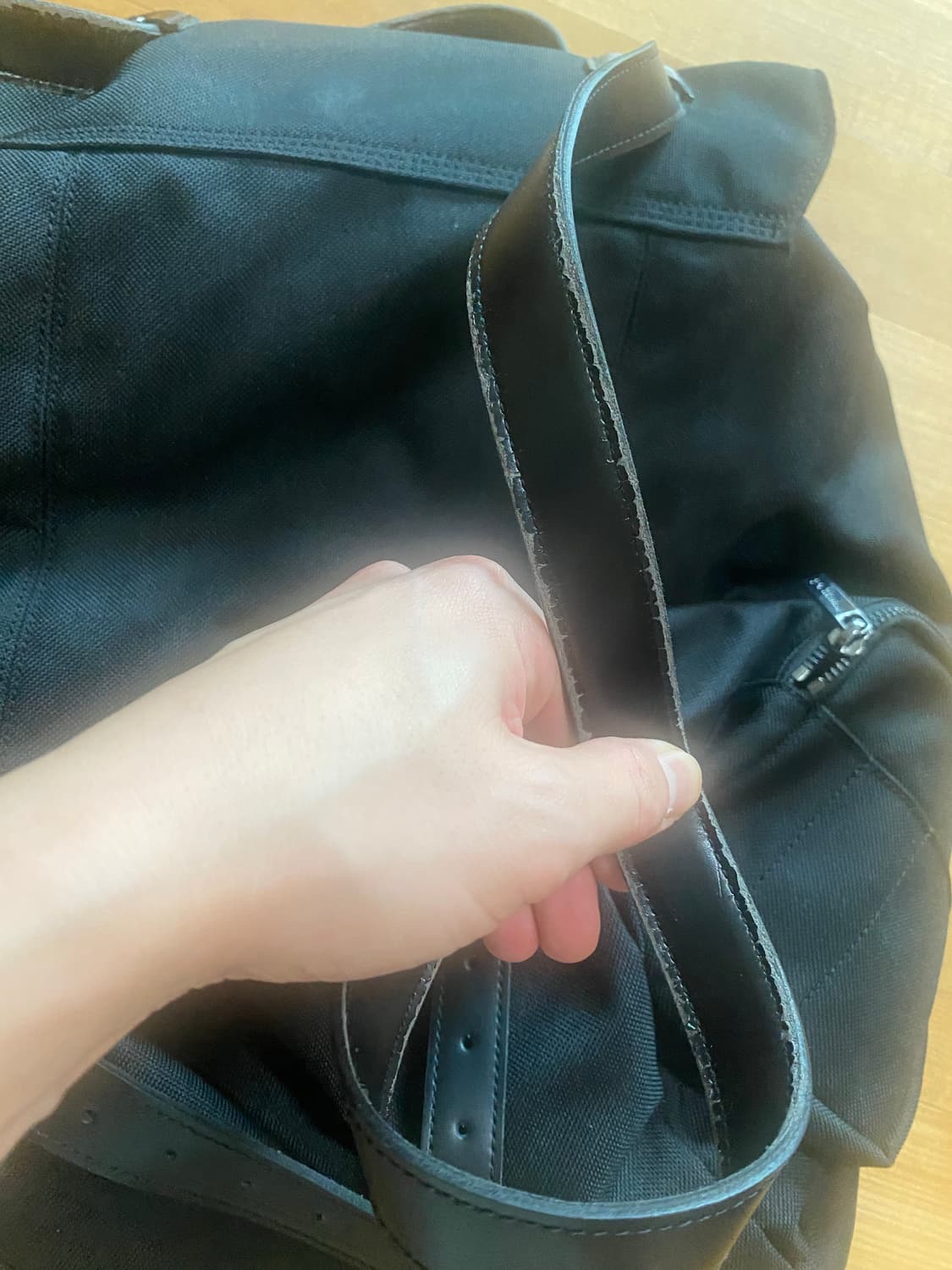 닥터마틴 백팩 판매합니다. 상품이미지4