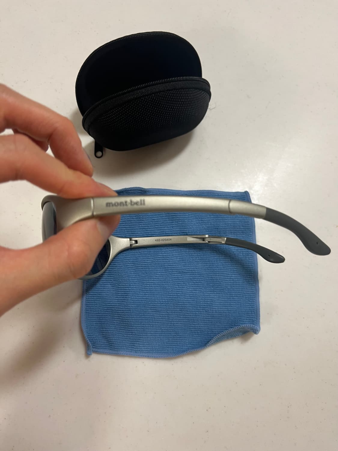 몽벨 트레킹 선글라스 실버 메탈릭 라이트 그레이 상품이미지3