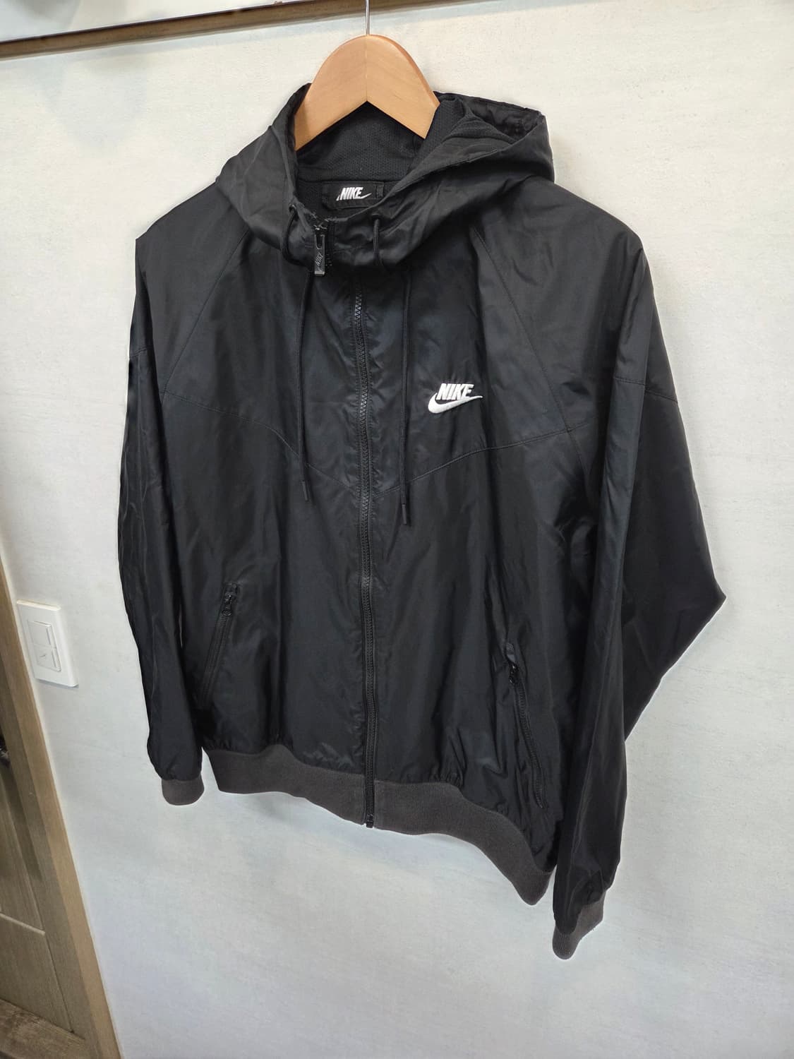 나이키 윈드러너 바람막이 후드자켓 M 상품이미지4