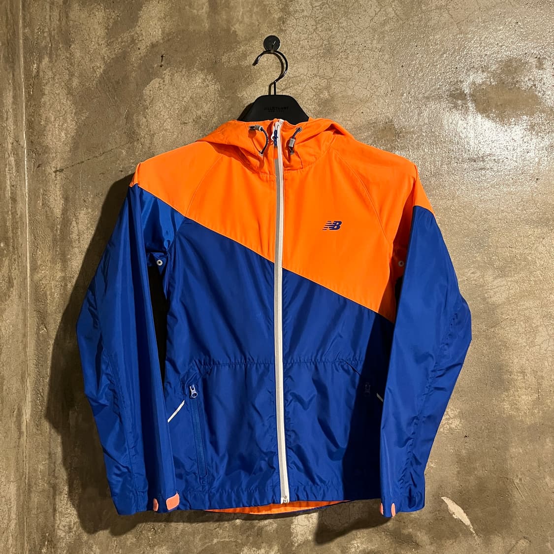 뉴발란스 바람막이 자켓 상품이미지1