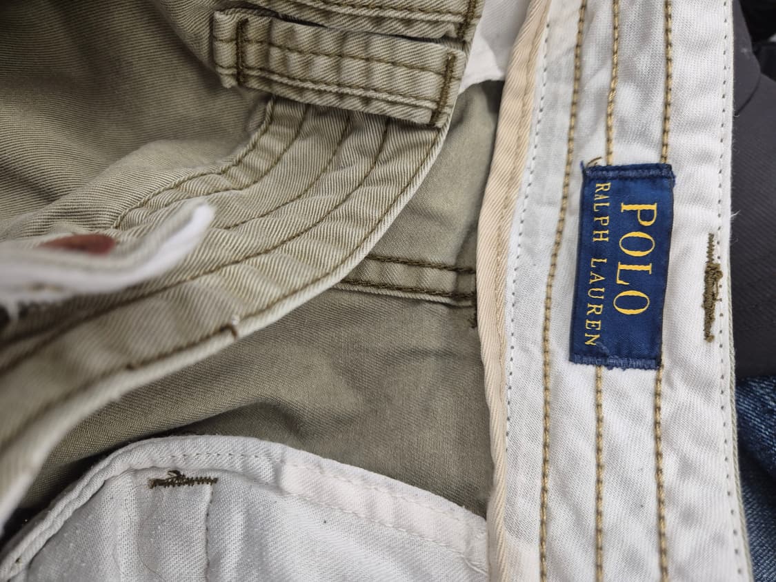 폴로 랄프로렌의 클래식한 카키색 카고 반바지  36  
 상품이미지5