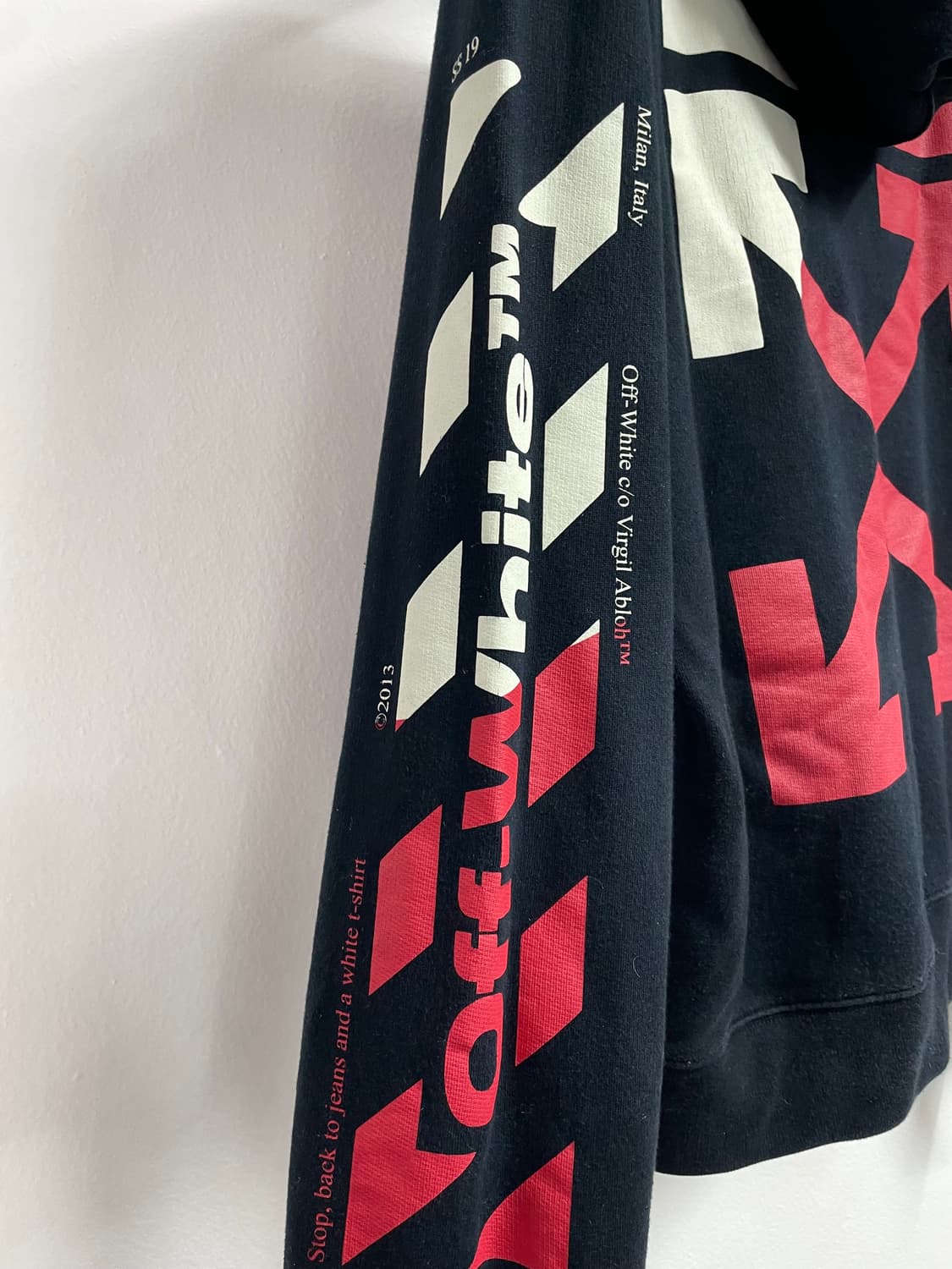 오프화이트 에로우 블랙 후드티  (on.187)    상품이미지3