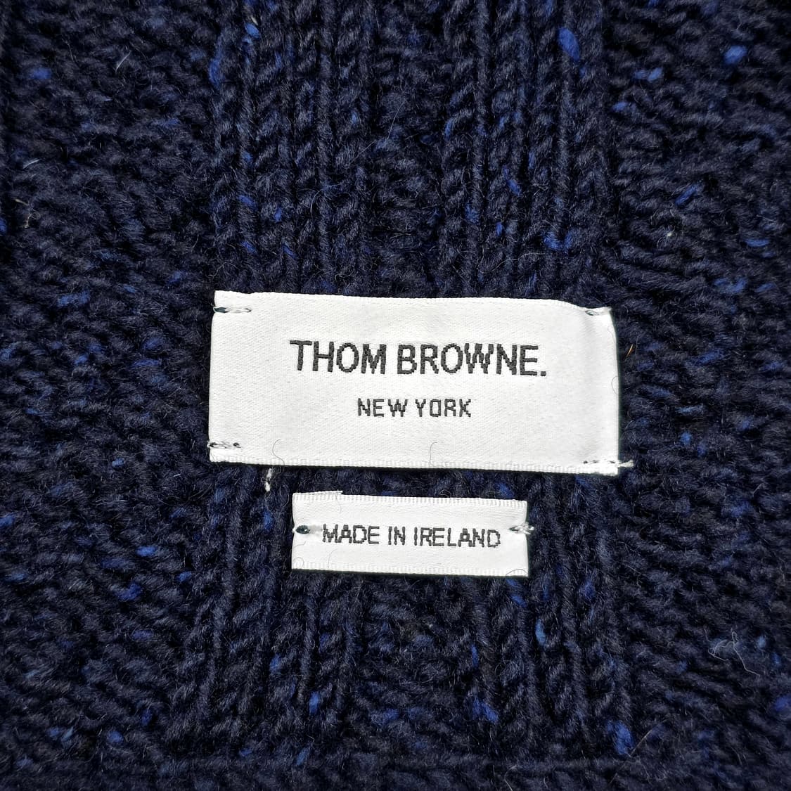 톰브라운 케이블 포켓 머플러 상품이미지5