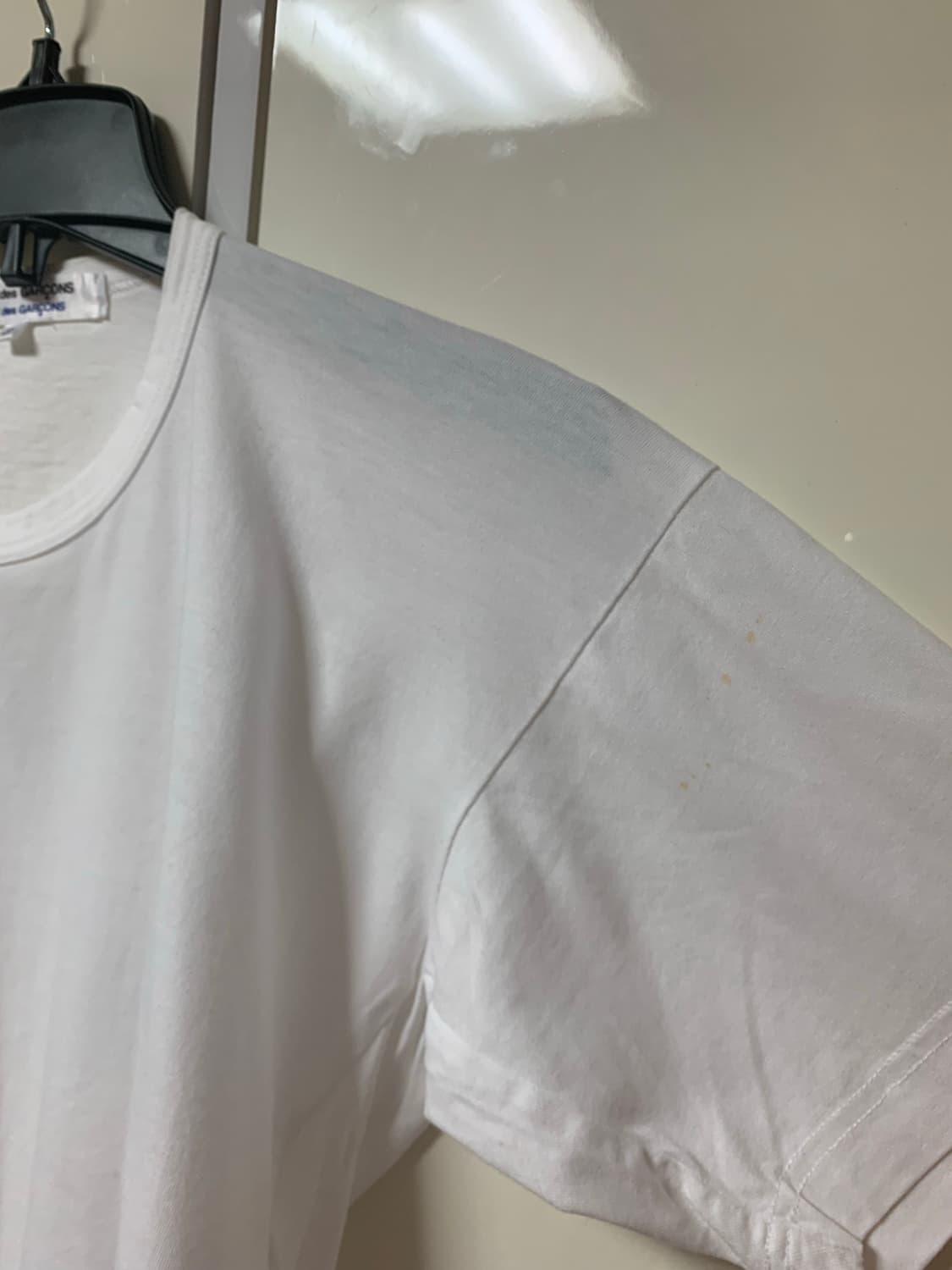 꼼데가르송 화이트 티셔츠 상품이미지3