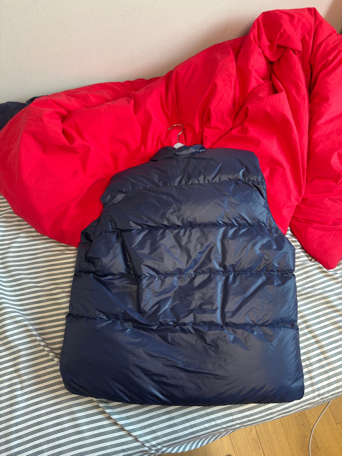 크레센트다운웍스 베스트 XL 상품이미지2