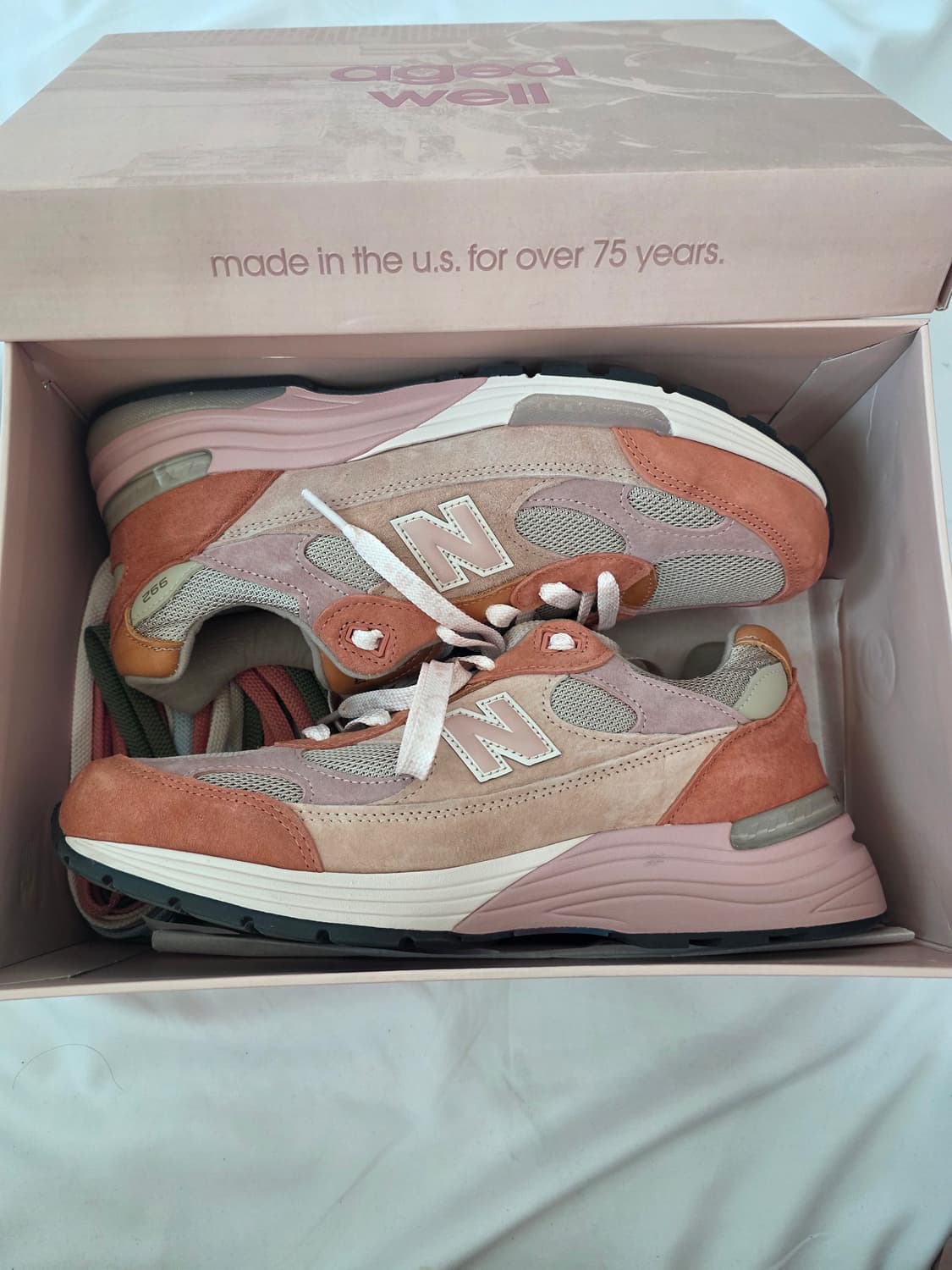 뉴발란스 x 조 프레쉬굿즈 992 메이드 인 USA 에이지드 웰 상품이미지1
