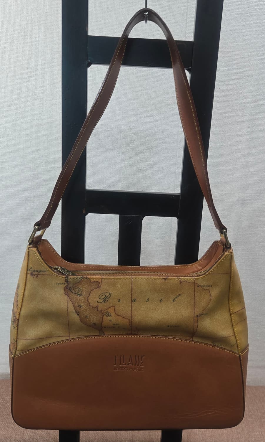 프리마클라쎄 알비로 마르티니 FILASSE 지도 패턴 숄더백 상품이미지1