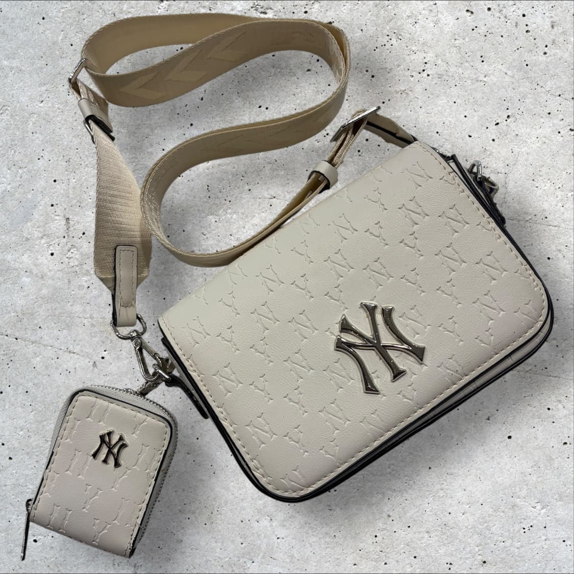 MLB 뉴욕 양키스 엠보 크로스백 + 카드지갑 상품이미지1