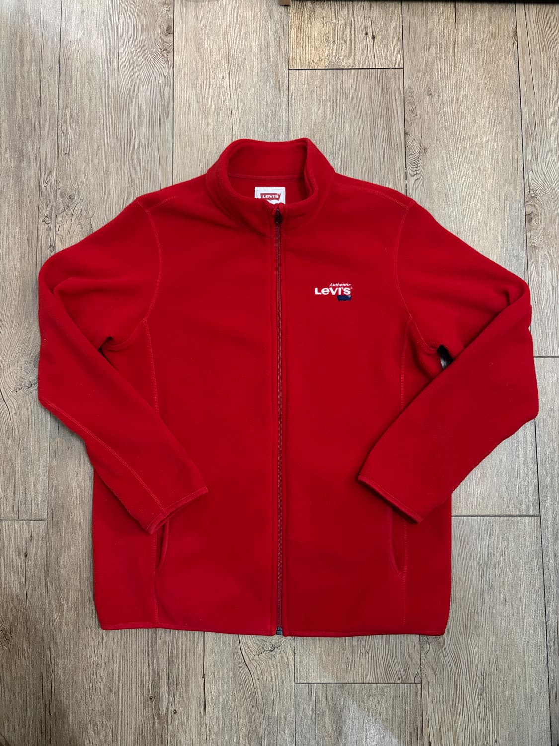 리바이스 어센틱 로고 레드 후리스 m 상품이미지1