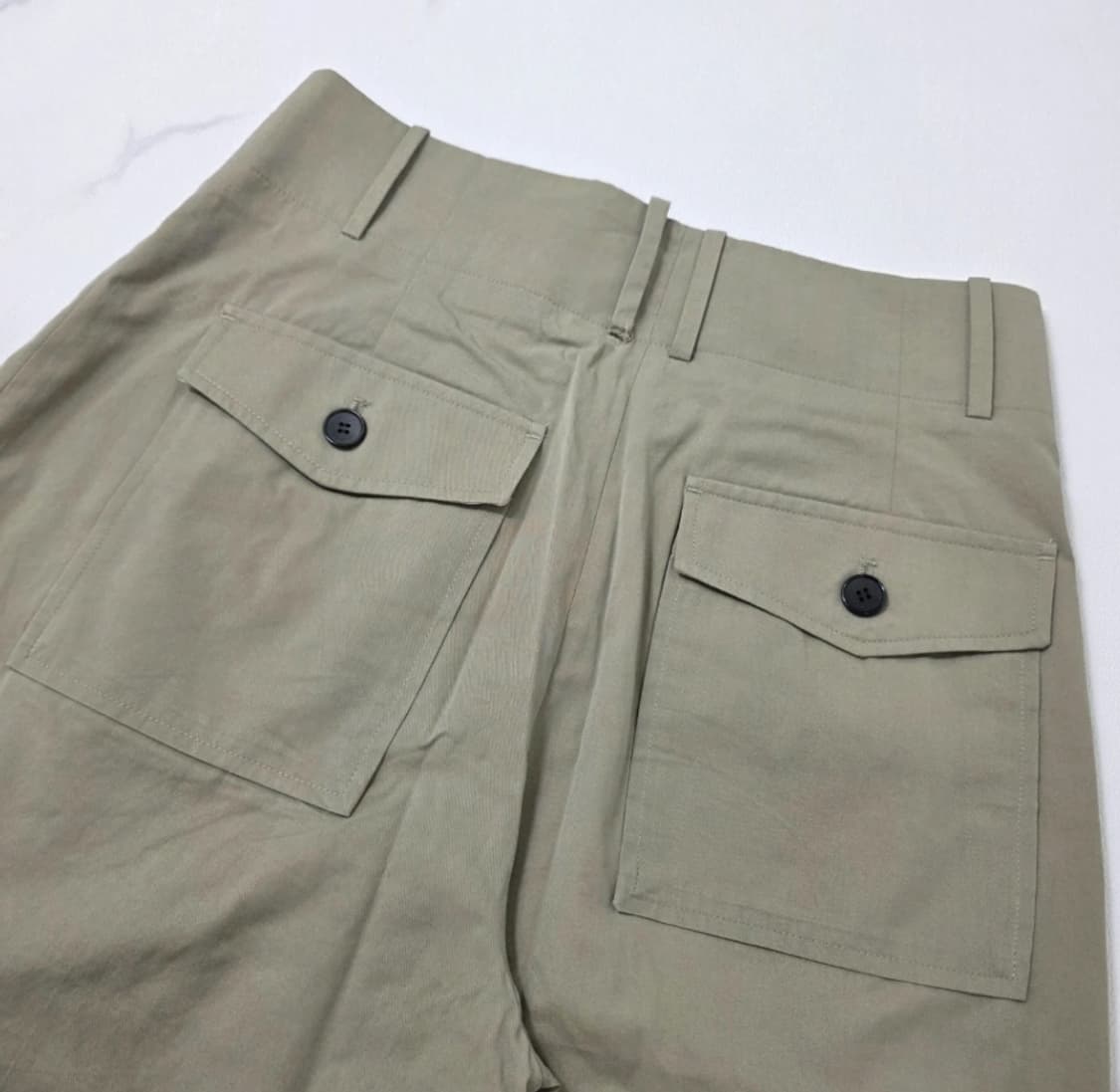 구호 베이지 핀턱 와이드 팬츠 상품이미지5