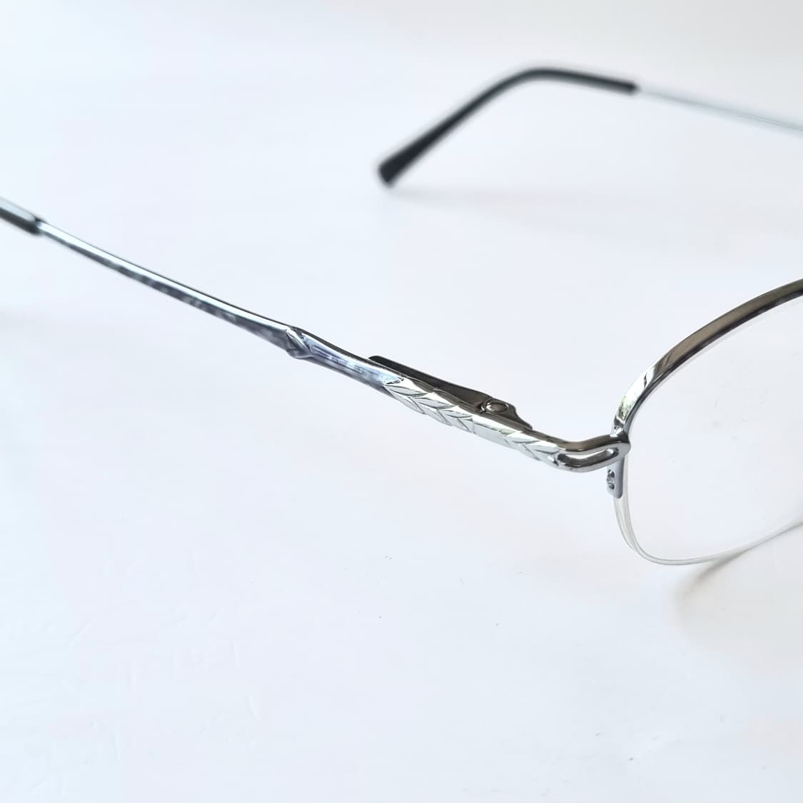 데드스탁 지적인무드 슬림 실버 반무테 안경테 769 상품이미지8