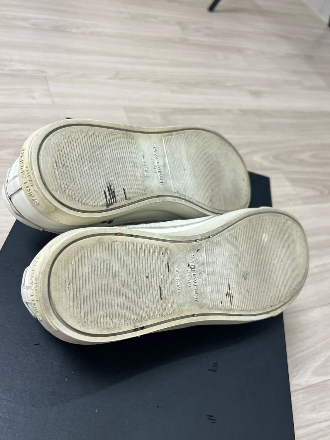 생로랑 / 앤디 로우탑 스타(스터드) / 41 상품이미지7