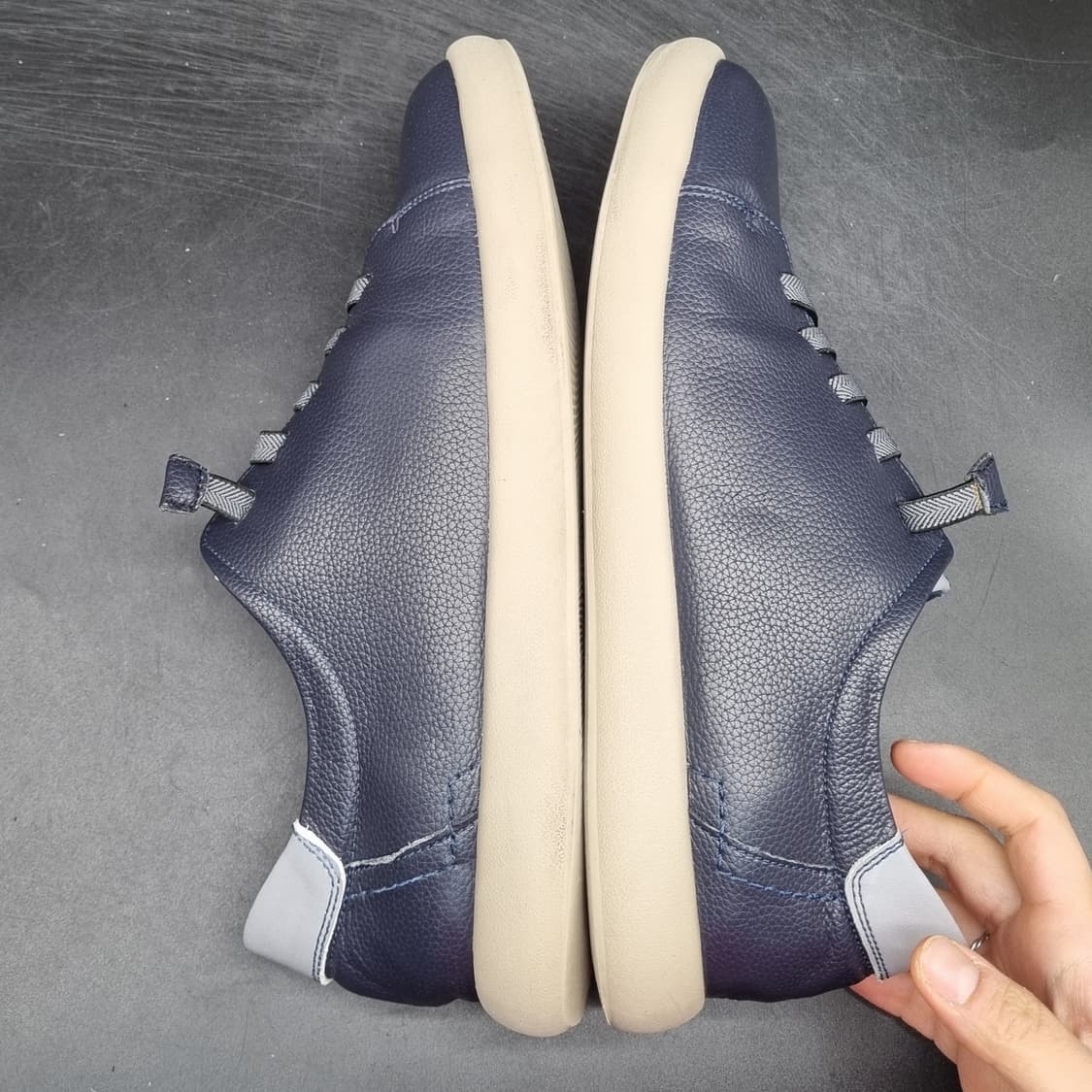 허쉬파피 소가죽 밴딩끈 남성스니커즈270 상품이미지5