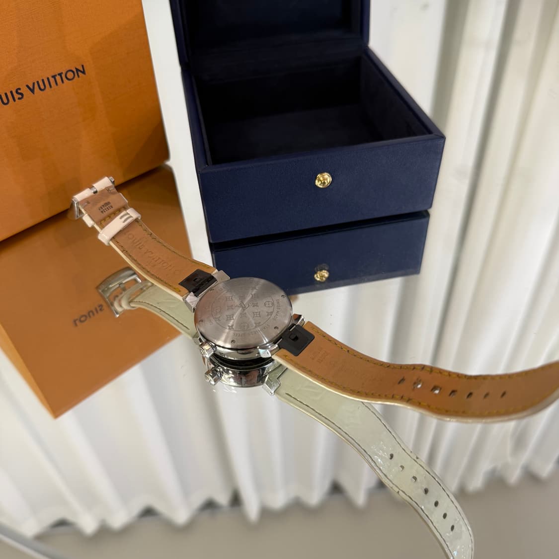 루이비통 땅부르 모노그램 쿼츠 시계  상품이미지7