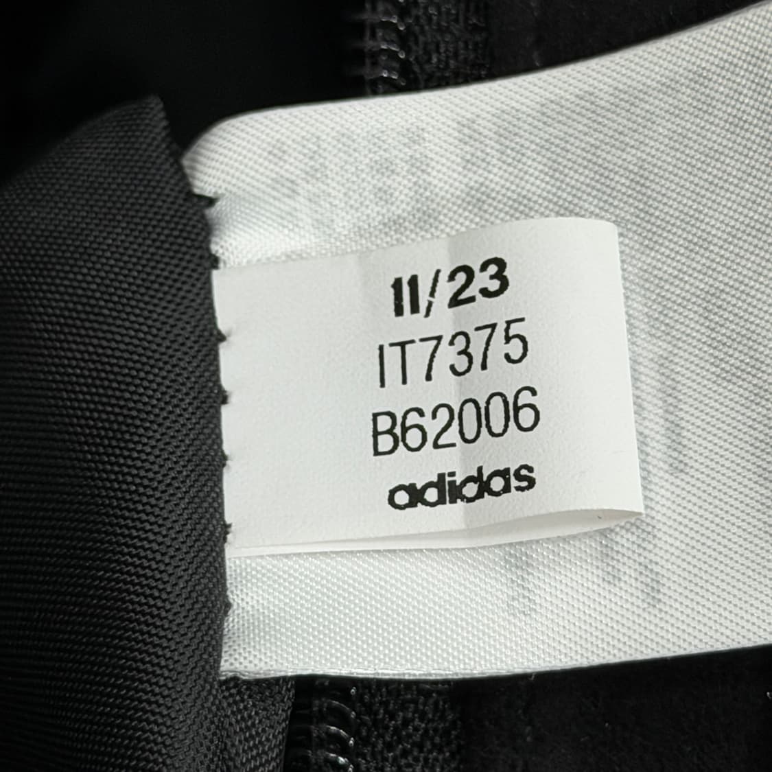 아디다스 라인스톤 페이크 스웨이드 숄더백 가방 블랙 상품이미지6