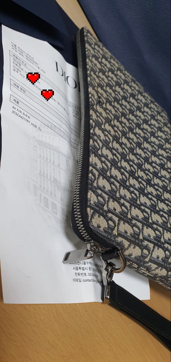 디올 아이패드 A4 파우치백/클러치백 새상품급 정품(영수증O) 상품이미지4