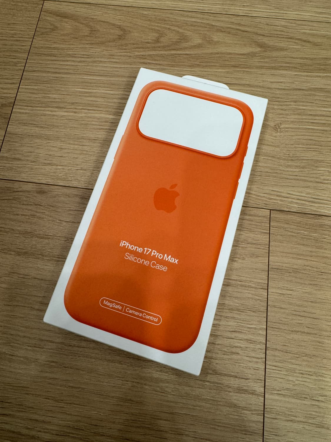 아이폰 17프로 맥스 정품 실리콘 케이스 상품이미지1