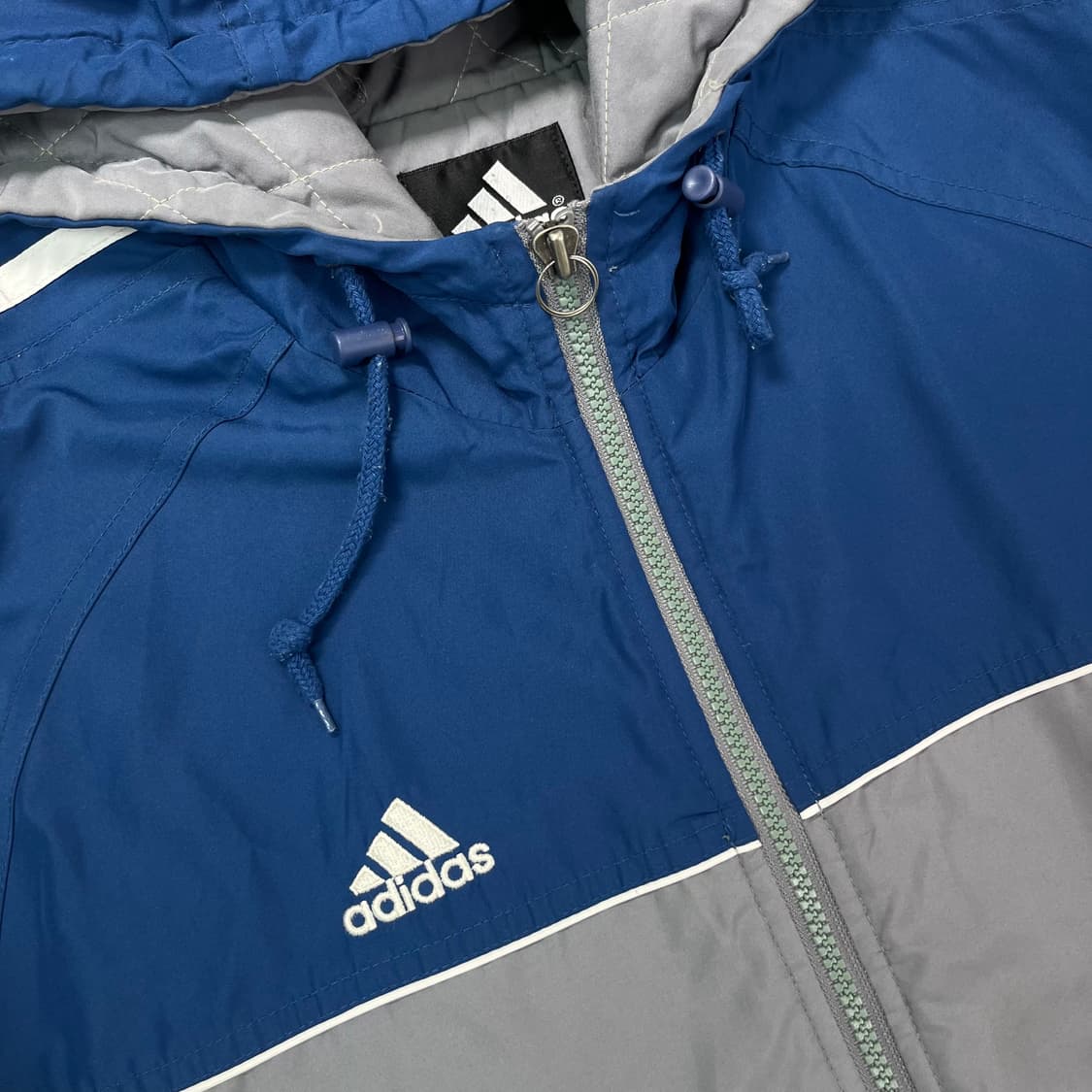 100 00s 아디다스 올드스쿨 바람막이 점퍼 상품이미지2