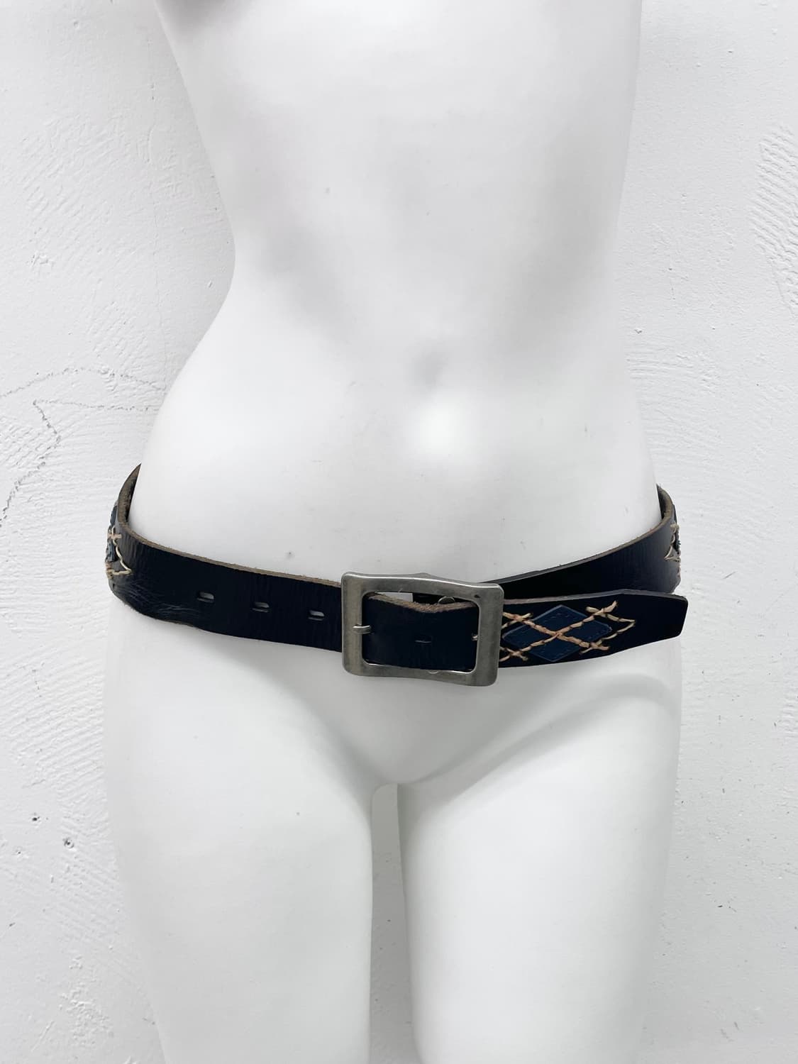 리얼레더 아가일 스티치 펀칭 버클 벨트 상품이미지3