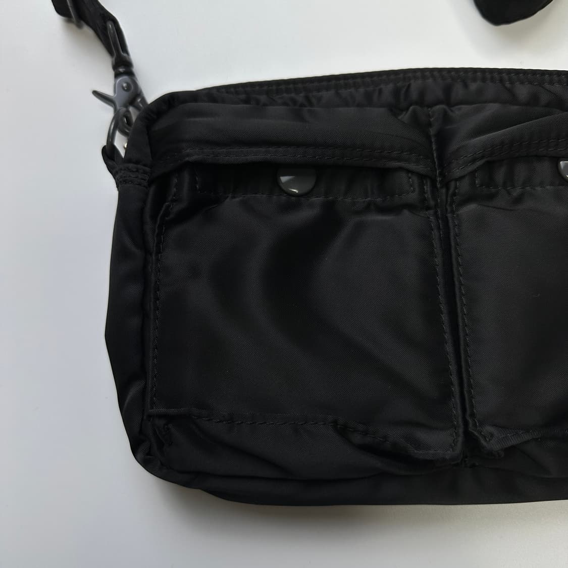PORTER TANKER SHOULDER BAG 포터 탱커 숄더백 상품이미지3