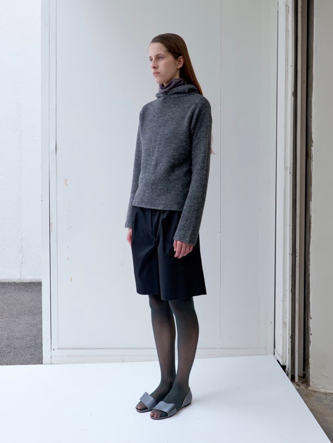 파이카 HAIRY HOODED KNIT TOP (charcoal) 상품이미지5