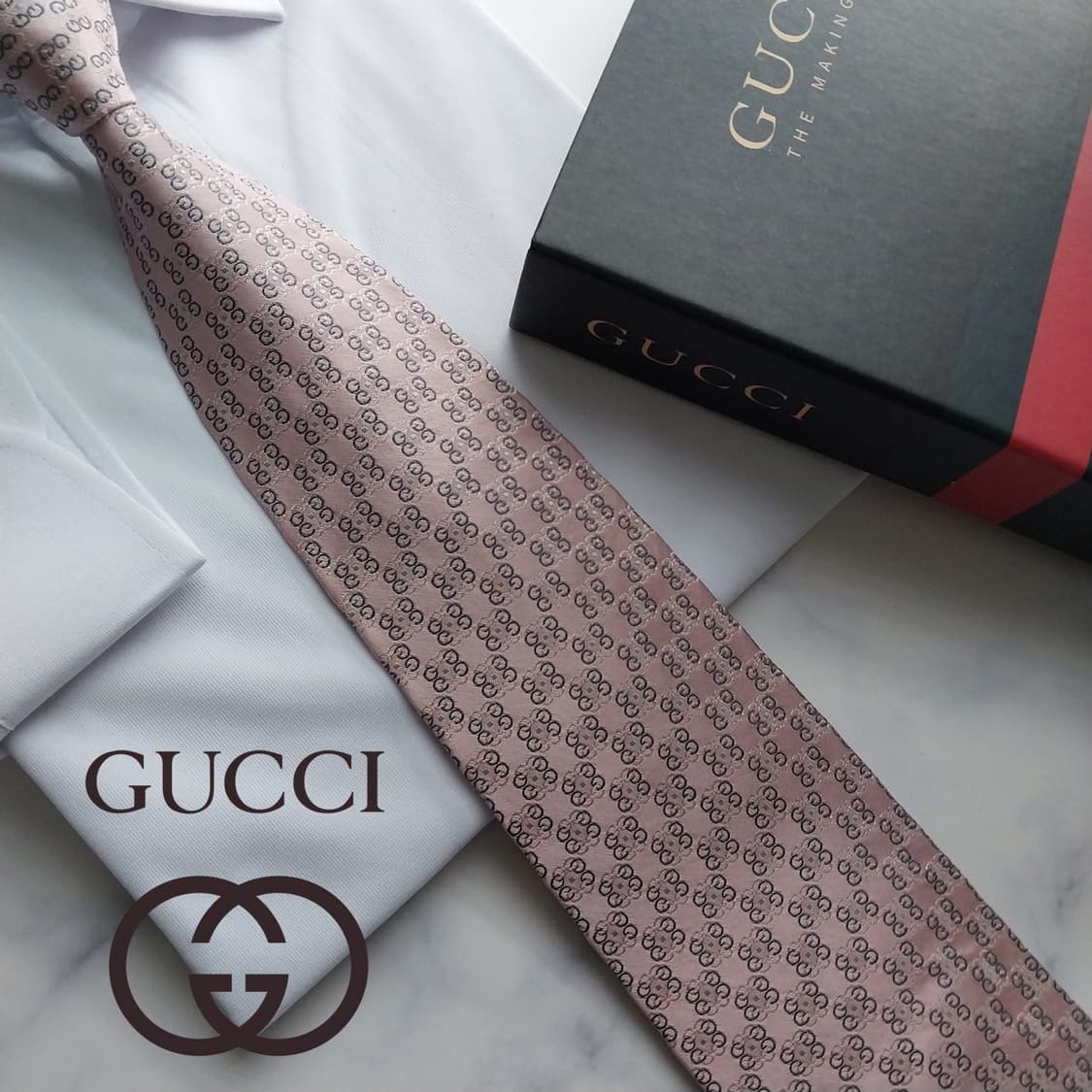 구찌 실크 핑크 자카드 로고 패턴 넥타이 9.6cm A+등급 K1794
 상품이미지1