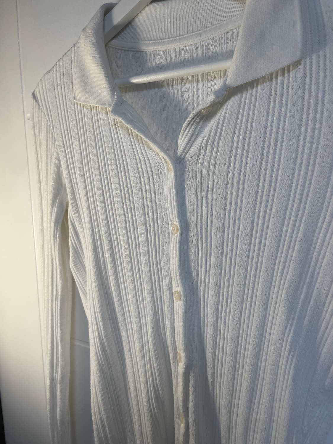 [브랜디멜빌] 슬림핏 펀칭 셔츠 상품이미지3