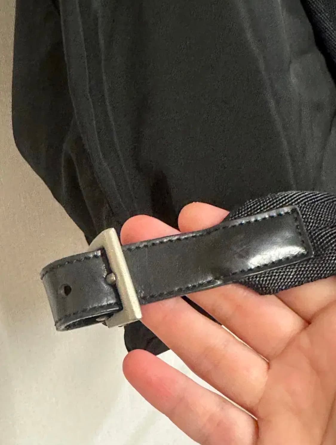 정품 프라다 포코노 나일론 블랙 원포켓 백팩 상품이미지7