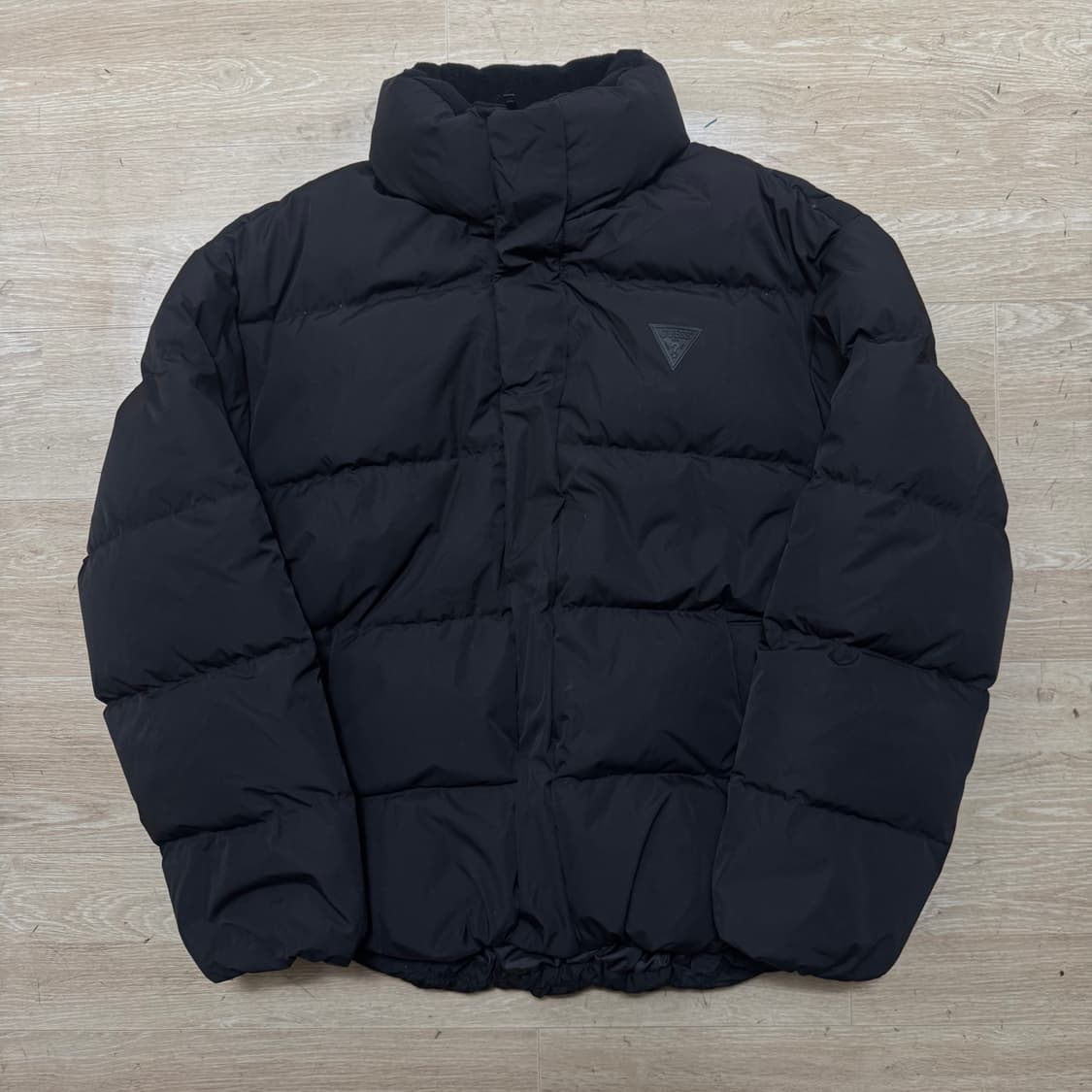 게스 덕다운 푸퍼 패딩 상품이미지2