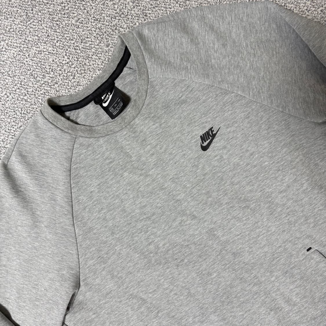 [정가 10만원] 나이키 테크팩 롱슬리브 XXL 상품이미지2