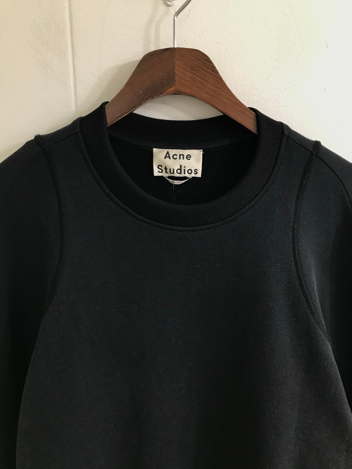 아크네 스튜디오 스티치 블랙 기모 맨투맨 상품이미지5