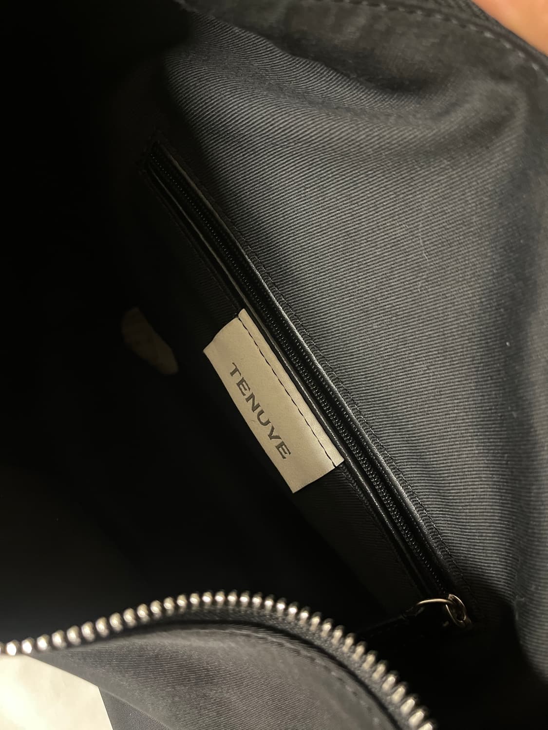 테누브 TENUVE 나일론 숄더백 블랙 상품이미지3