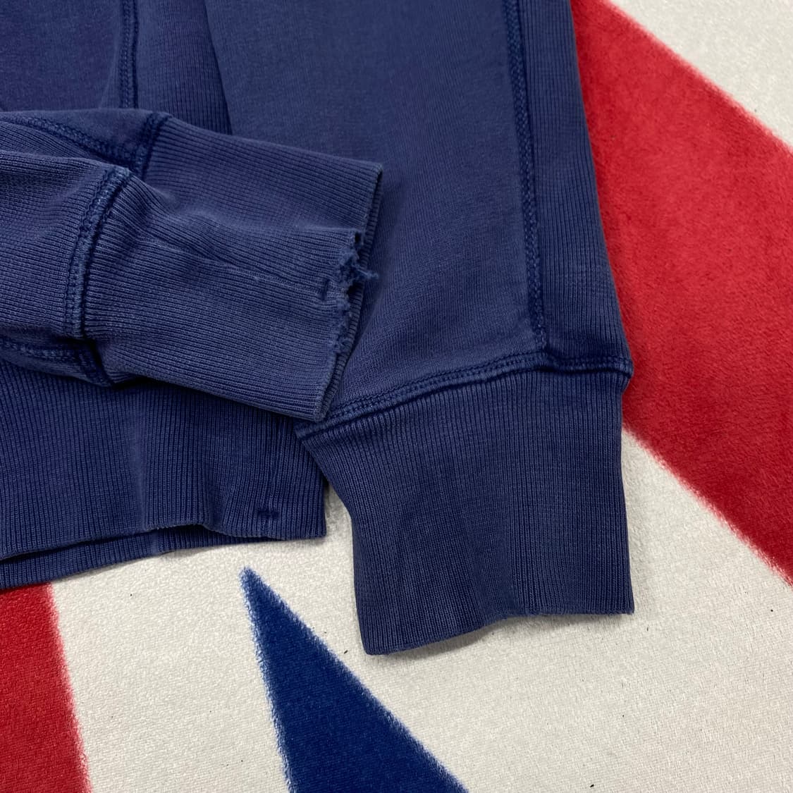 스톤아일랜드 버튼 반집업 맨투맨 M  상품이미지4