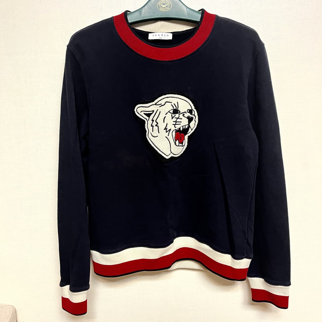 (95~100) 산드로 타이거 패치 크루넥 스웻셔츠 맨투맨 상품이미지1
