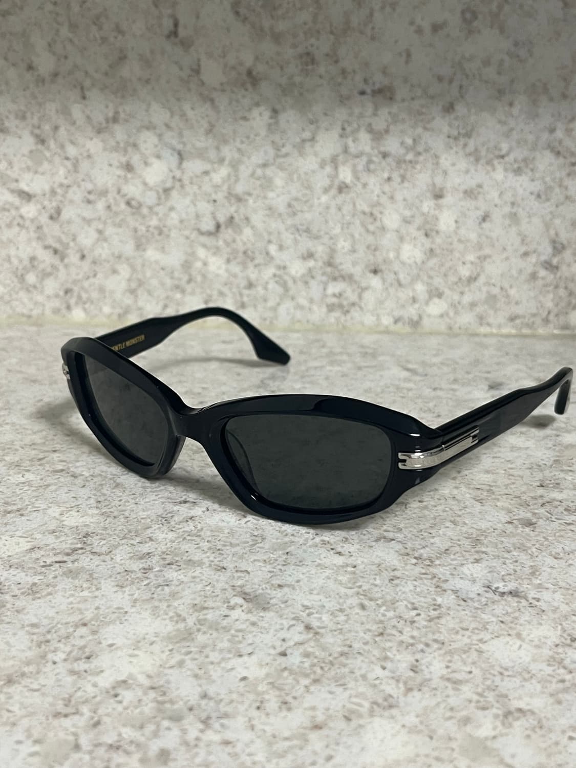 젠틀몬스터 TIDAN-01 상품이미지1