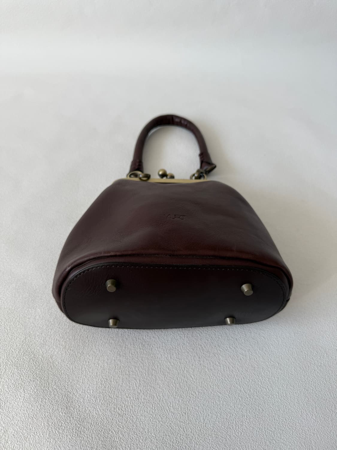 유르트(YURT) 레더 프레임백(크로스스트랩 포함) 상품이미지7