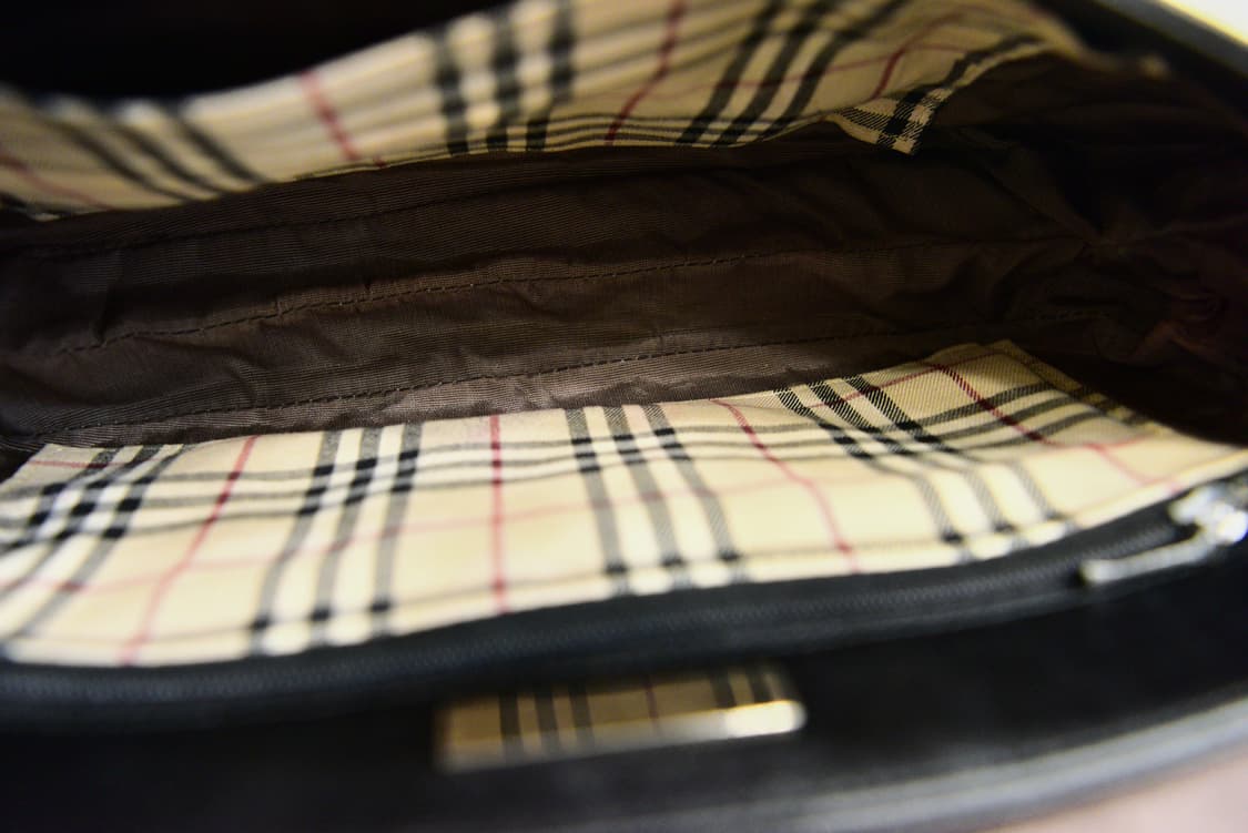 버버리 레더 숄더백(정품) 상품이미지10