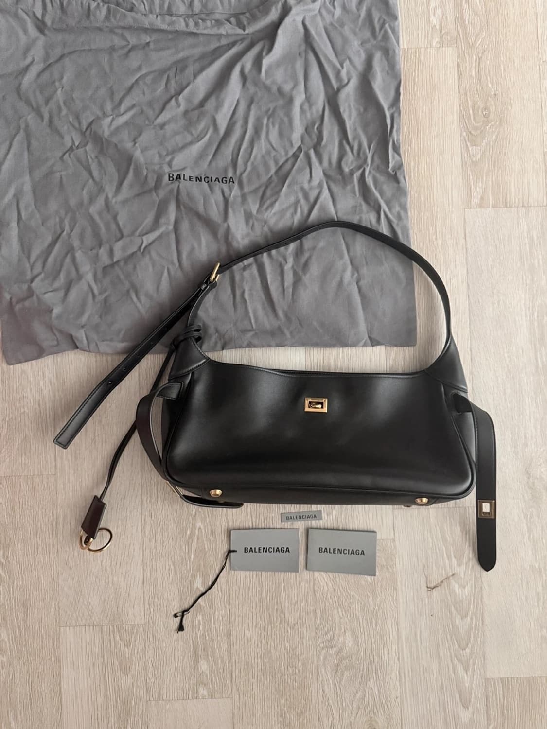Balenciaga 벨 에어 숄더 상품이미지1